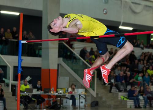 20140201loic-gasch-saut-en-hauteur-au-centre-sportif-de-sainte-croix-6